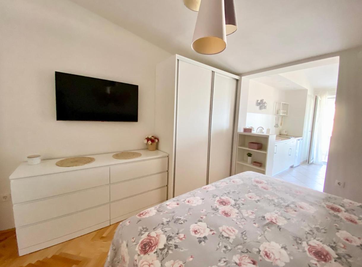 Apartmani Marko Tučepi Eksteriør bilde